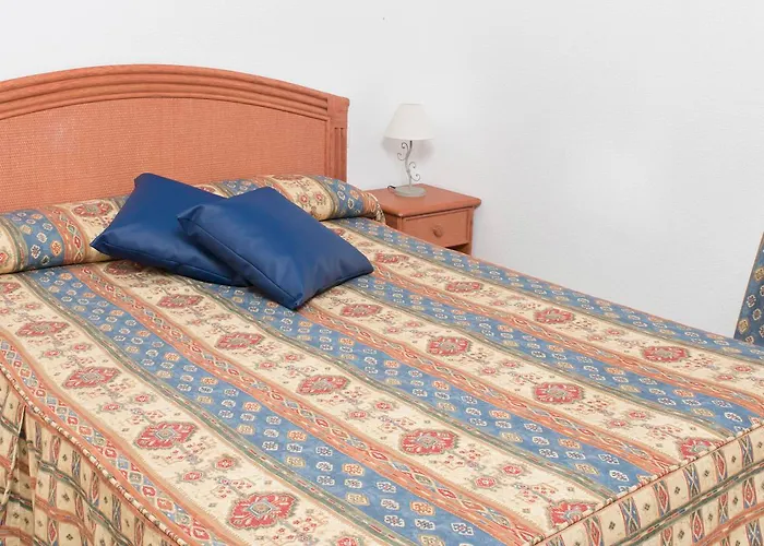 アパート アパルタメントス ザフィロ ウニツルサ