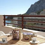 アパルタメントス ザフィロ ウニツルサ アパート カルプ